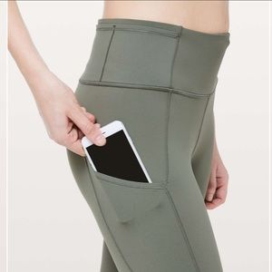 Lululemon Fast & Free 7/8 Tight II *Non-Reflective Nulux 25" Army green